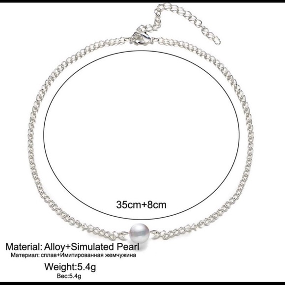 Simplistic Pearl Necklace - Picture 7 of 8